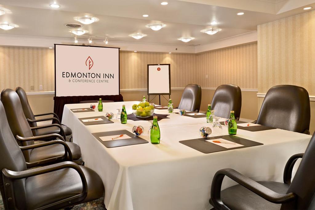 Edmonton Inn&Conference Centre Exterior foto